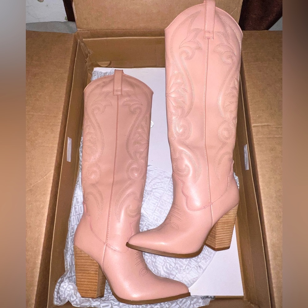 Steve Madden Pink Lasso Boots size 7 NEW Never Worn